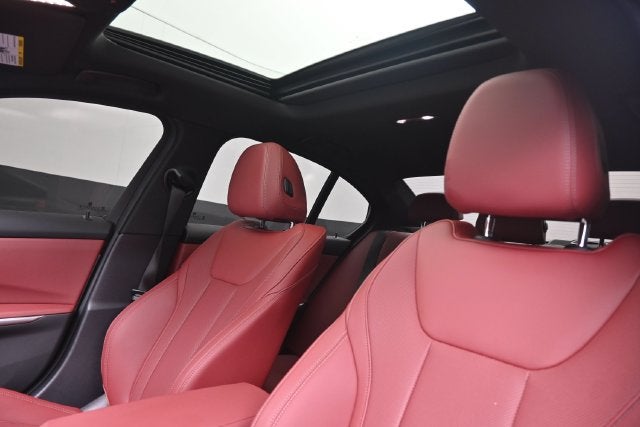 2024 BMW 3 Series 330i
