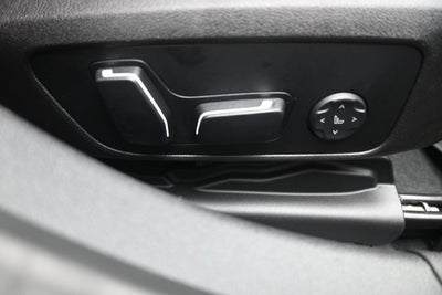 2024 BMW 3 Series 330i