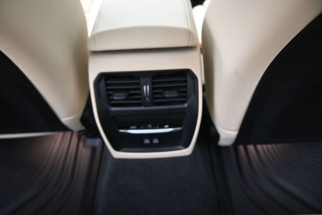 2024 BMW 3 Series 330i