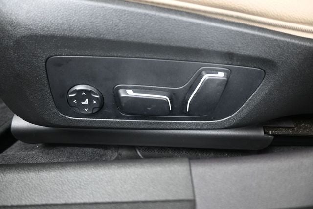 2024 BMW 3 Series 330i