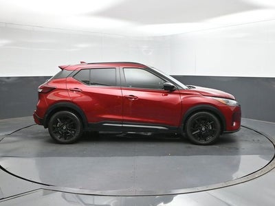 2021 Nissan Kicks SR