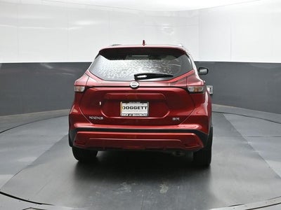 2021 Nissan Kicks SR