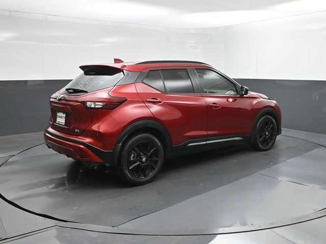 2021 Nissan Kicks SR