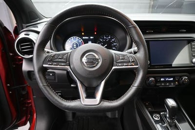 2021 Nissan Kicks SR
