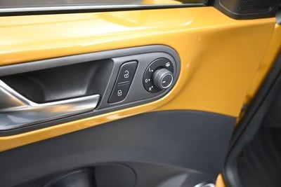 2017 Volkswagen Beetle 1.8T Dune