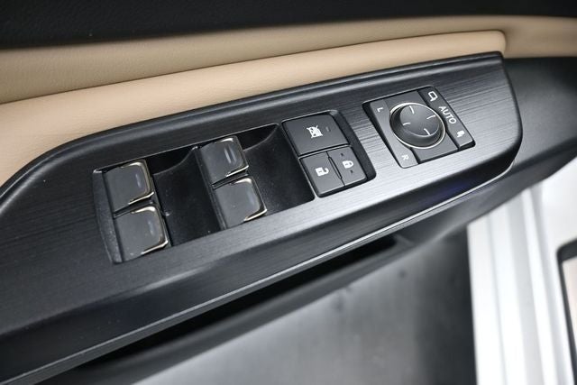 2021 Lexus ES 300h Ultra Luxury