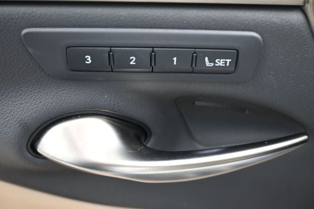 2021 Lexus ES 300h Ultra Luxury