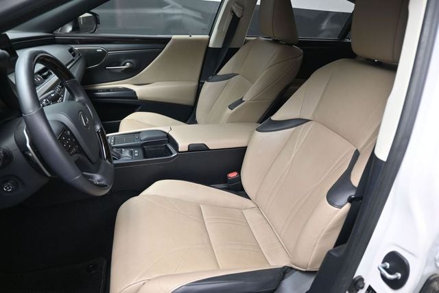2021 Lexus ES 300h Ultra Luxury