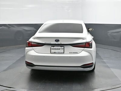 2021 Lexus ES 300h Ultra Luxury