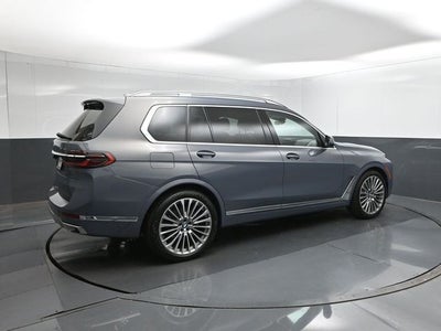2025 BMW X7 xDrive40i
