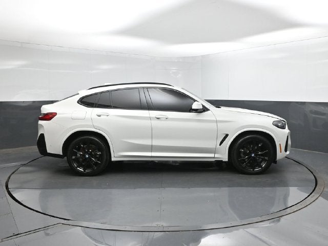 2024 BMW X4 xDrive30i