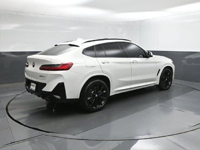 2024 BMW X4 xDrive30i