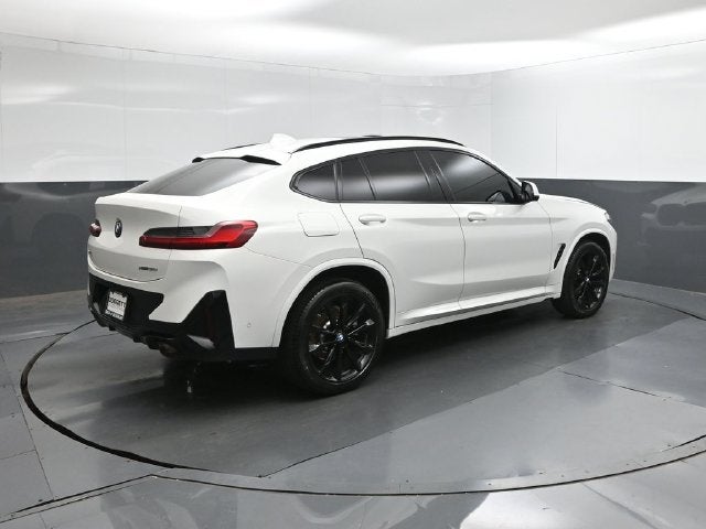 2024 BMW X4 xDrive30i