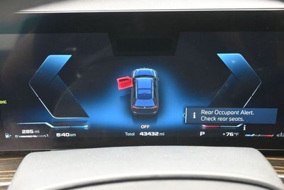 2025 BMW X7 M60i
