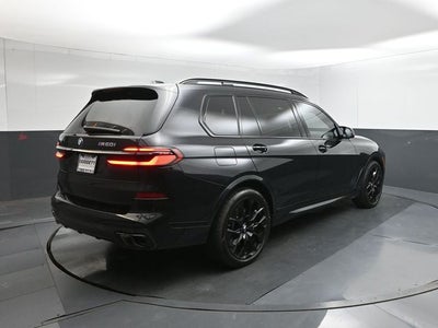 2025 BMW X7 M60i