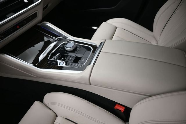 2024 BMW X6 xDrive40i