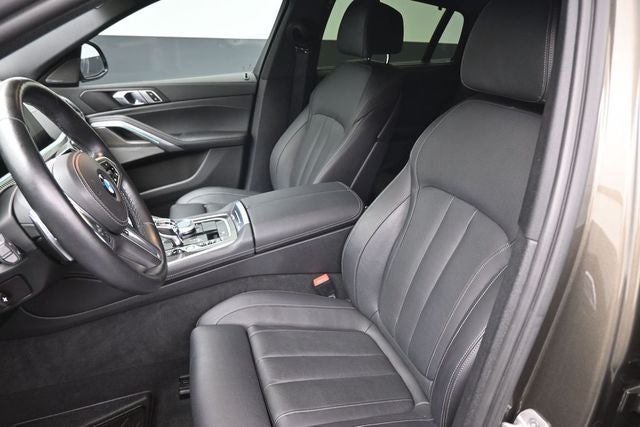 2022 BMW X6 M50i