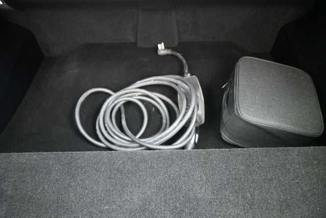 2022 Tesla Model X Base