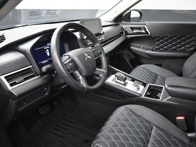 2024 Mitsubishi Outlander SEL