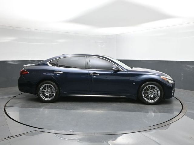 2017 INFINITI Q70L 3.7