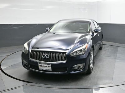 2017 INFINITI Q70L 3.7
