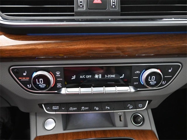 2022 Audi Q5 45 S line Prestige quattro