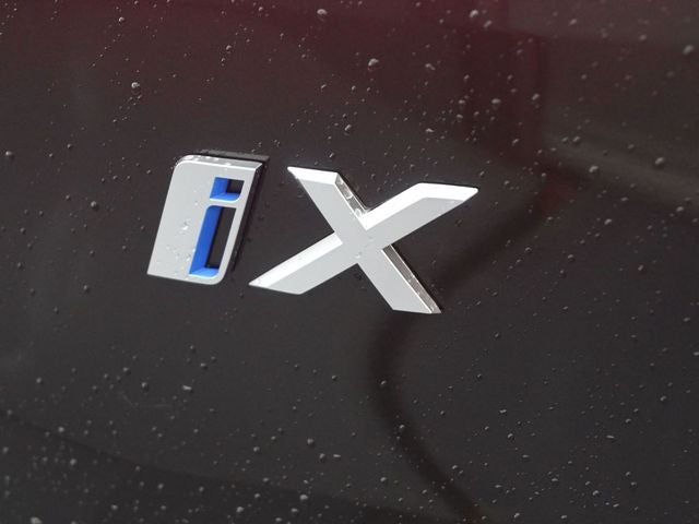 2025 BMW iX xDrive50