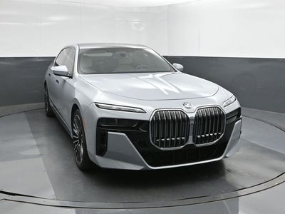 2025 BMW 7 Series 740i