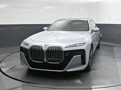 2025 BMW 7 Series 740i