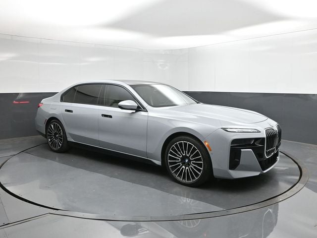 2025 BMW 7 Series 740i