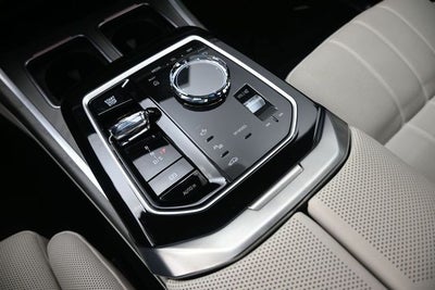 2025 BMW 7 Series 740i
