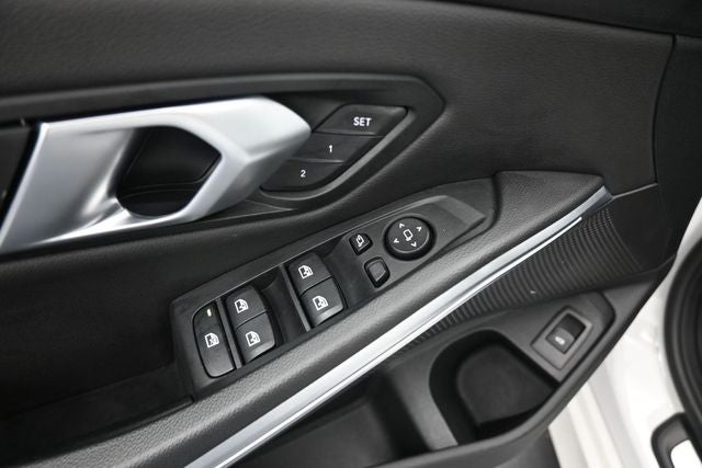 2025 BMW 3 Series 330i xDrive