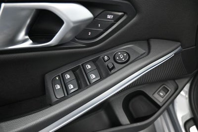 2025 BMW 3 Series 330i xDrive