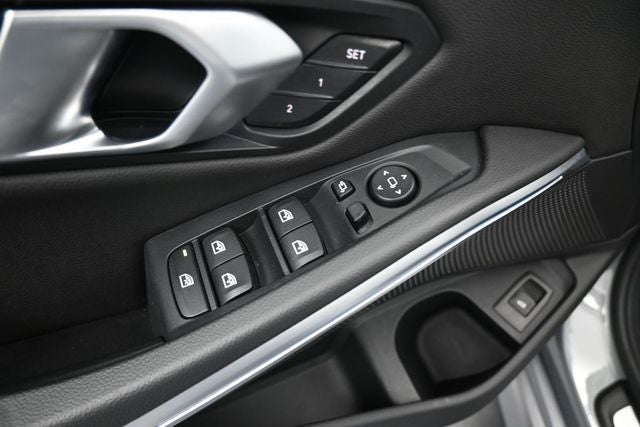2025 BMW 3 Series 330i xDrive