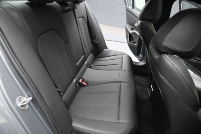 2025 BMW 3 Series 330i xDrive
