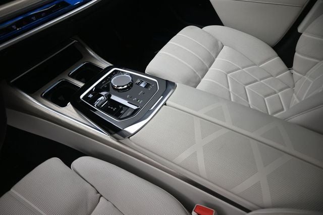 2025 BMW 7 Series 760i xDrive