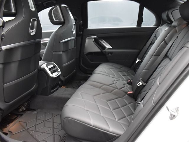 2024 BMW 7 Series 750E