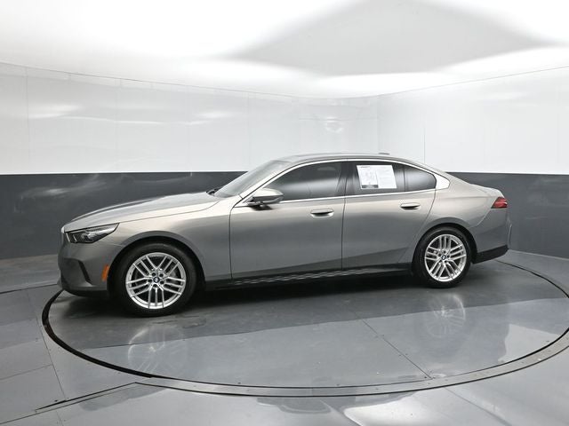 2024 BMW 5 Series 530i