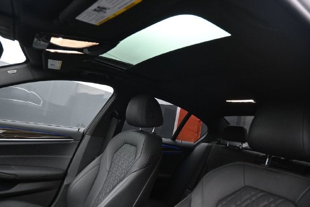 2022 BMW 5 Series 530i