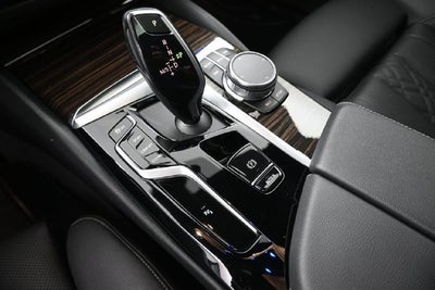 2022 BMW 5 Series 530i