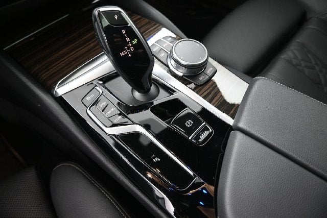 2022 BMW 5 Series 530i
