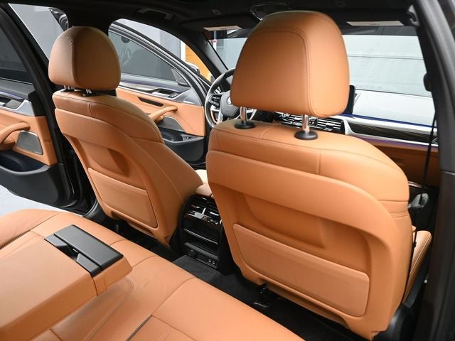 2022 BMW 5 Series 540i