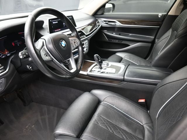2022 BMW 7 Series 740i