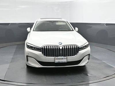 2022 BMW 7 Series 740i