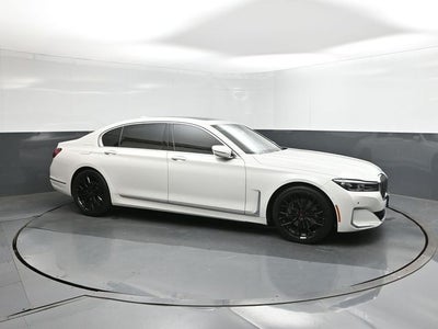 2022 BMW 7 Series 740i
