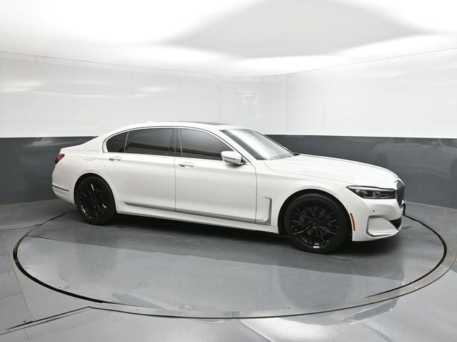 2022 BMW 7 Series 740i
