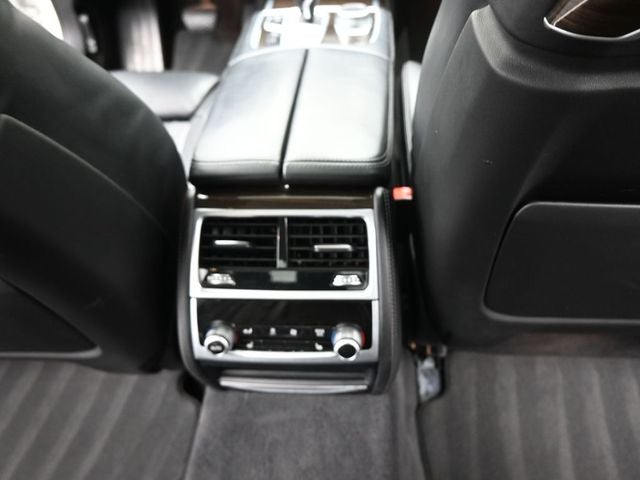 2022 BMW 7 Series 740i