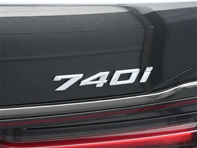 2022 BMW 7 Series 740i xDrive
