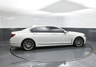 2022 BMW 7 Series 750i xDrive