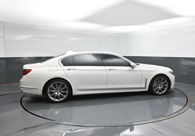2022 BMW 7 Series 750i xDrive